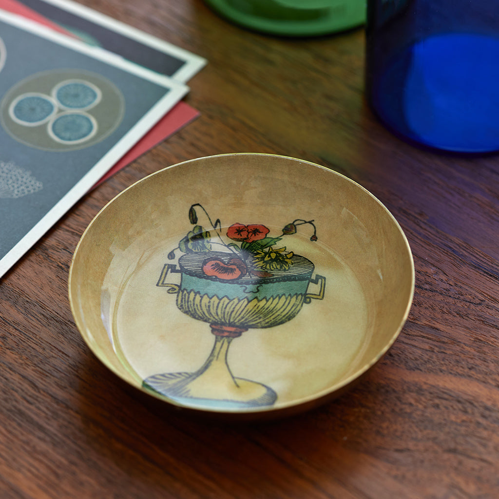 Round enamel printed tarot tray