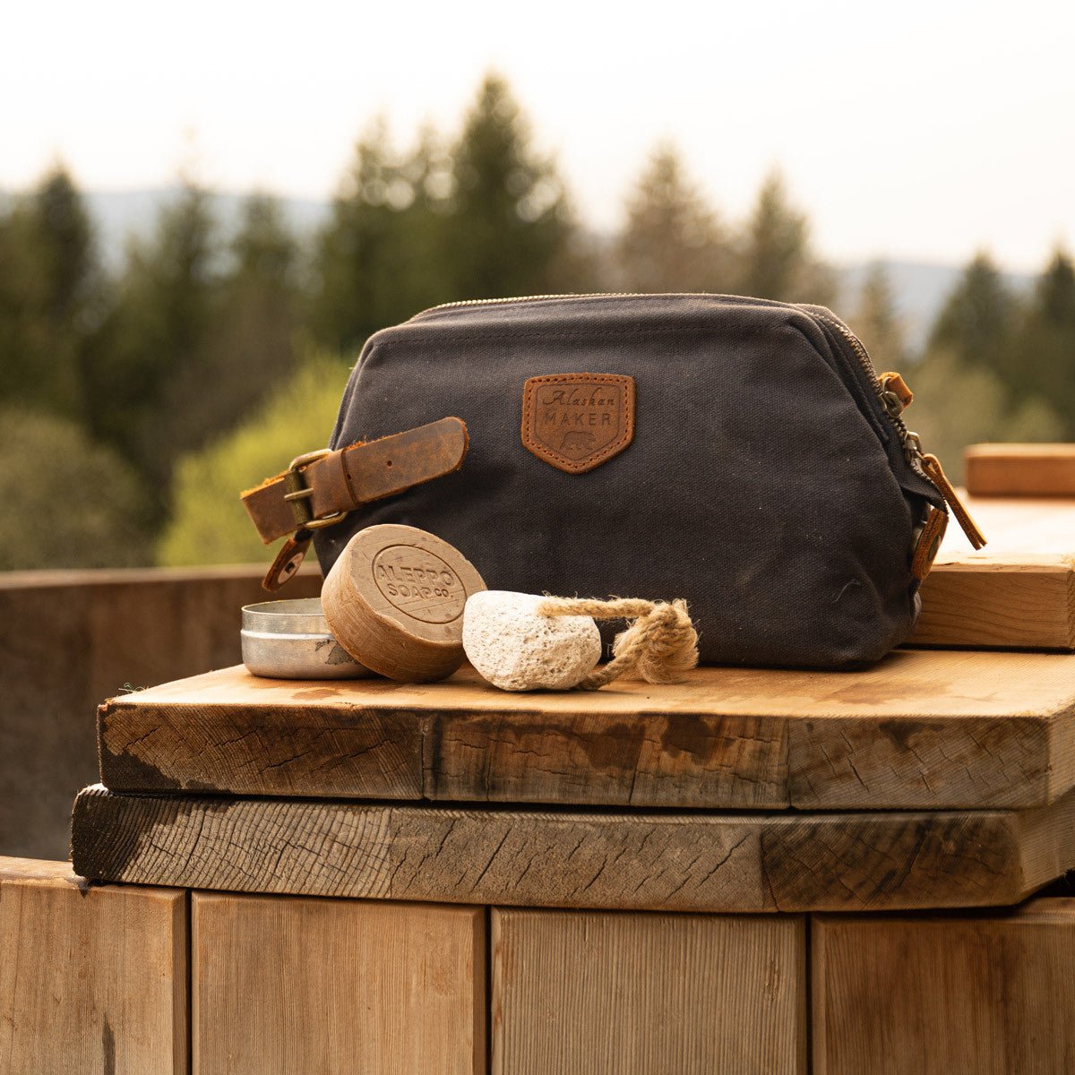 Waxed Canvas Toiletry Bag. Magnetic open. Zip inner pocket. Sectioned